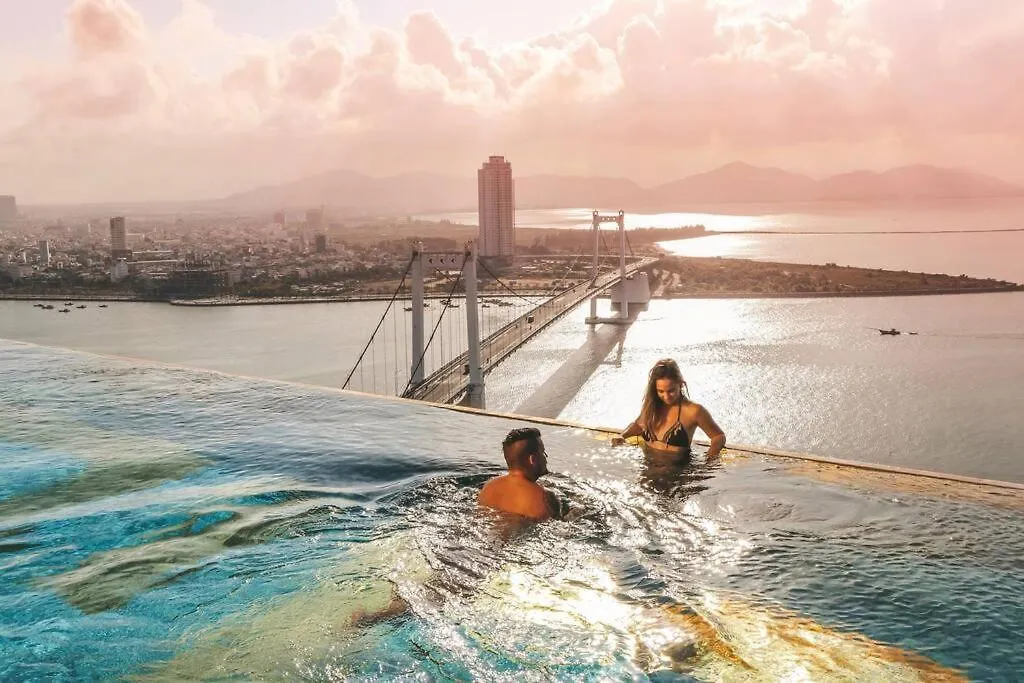 Can Ho Cao Cap Tai Wyndham Danang Golden Bay 0*, 다낭